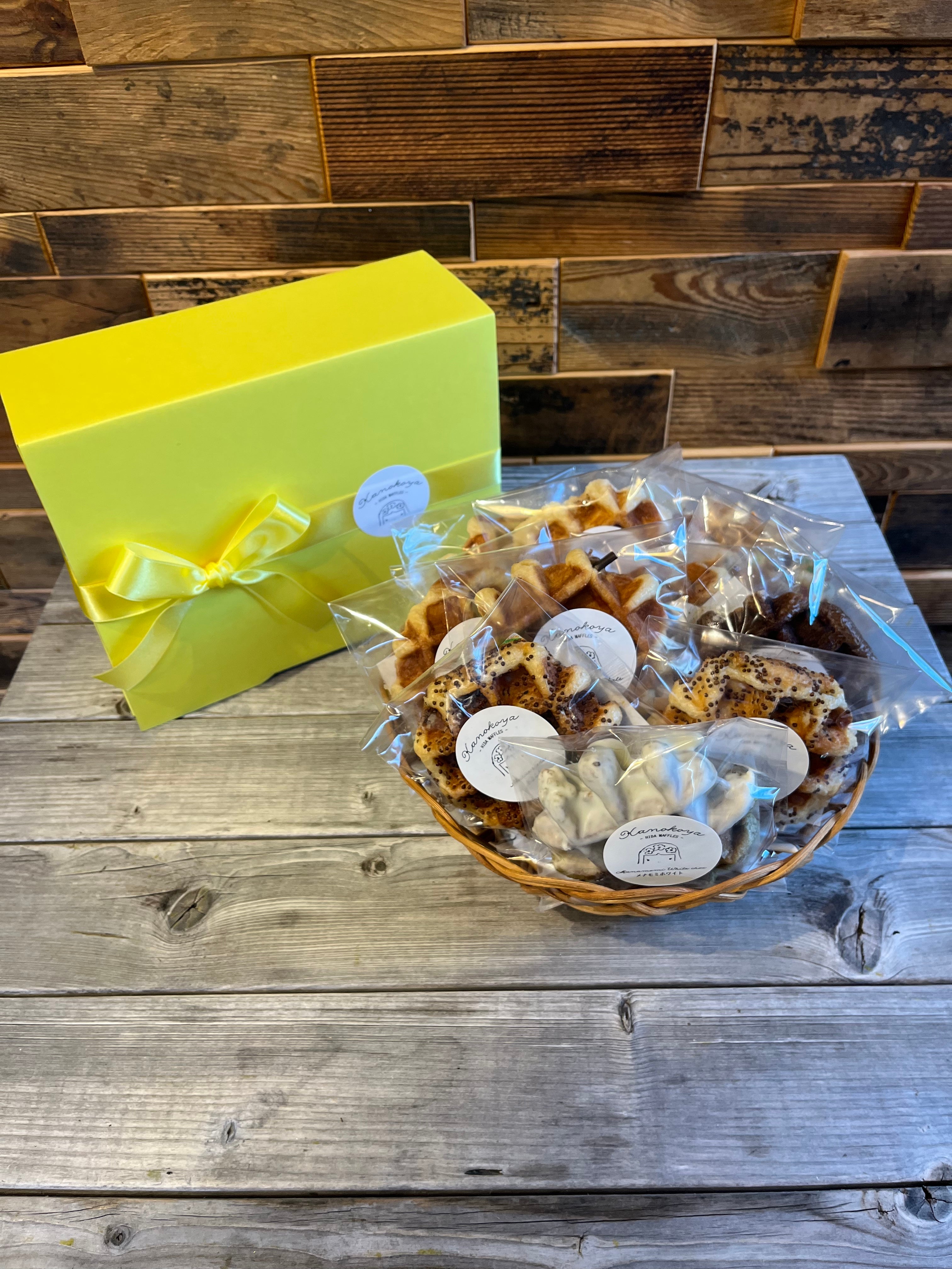 12個入 箱入りギフト | カノコヤ Kanokoya 自家製ベルギーワッフルと